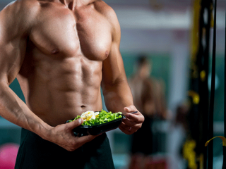 筋肉をつけるなら食事やプロテインは何を摂ればいい？